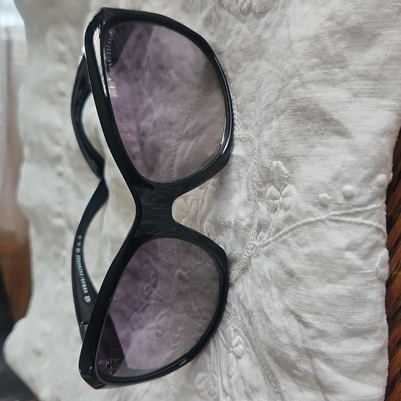 Armani Sunglasses - Picture 6 of 7